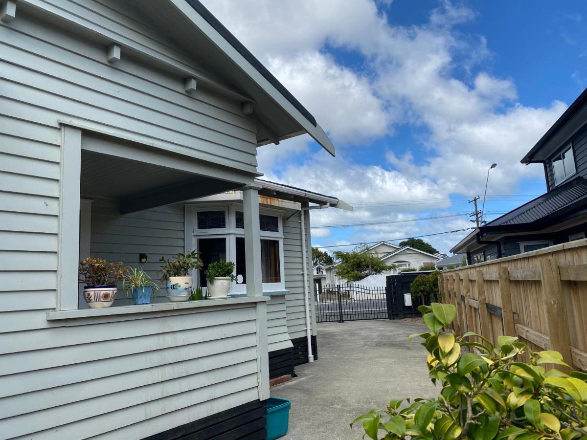 Knights Rd Beauty Villa Lower Hutt Exterior photo